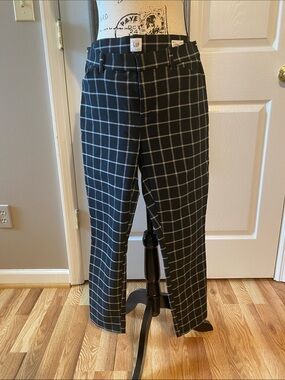 GAP Women’s Black Windowpane Chinos